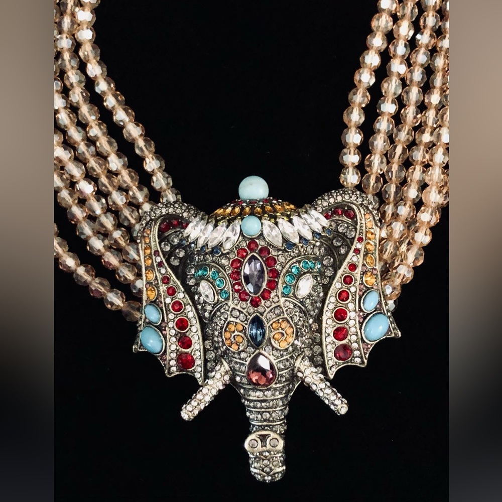 Heidi Daus Vibrant “GRAND SHIEK” 🐘Pendant Necklace